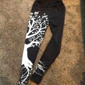 Black and white leggings